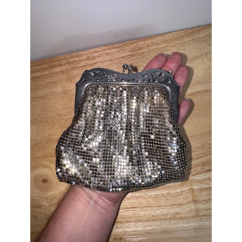 Whiting & Davis Vintage Silver Metal Mesh Mini Evening Bag Kiss Lock 2806 USA